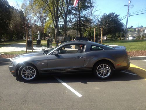 2010 ford mustang base coupe 2-door 4.0l