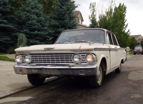 1962 ford fairlane 500, 2 door v8 3 speed