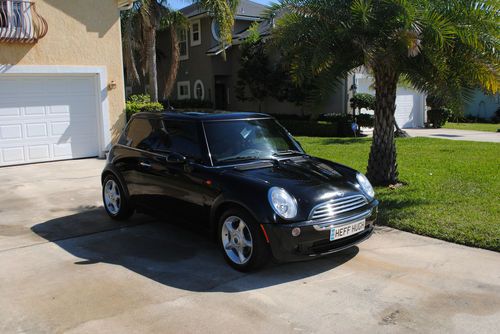 2005 mini cooper base hatchback 2-door 1.6l