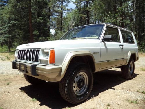 1993 jeep cherokee country 2 door 5 spd classic 4x4