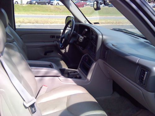 2004 Chevrolet Suburban 1500 LT Sport Utility 4-Door 5.3L, US $5,900.00, image 6
