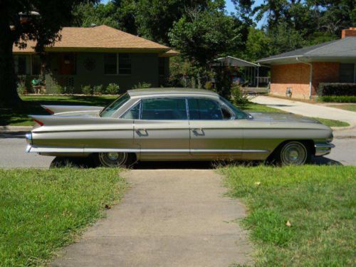 1961 Gold CADILLAC DeVille 4dr Sedan Hardtop **STUNNING** ABSOLUTELY BEAUTIFUL, US $14,950.00, image 2